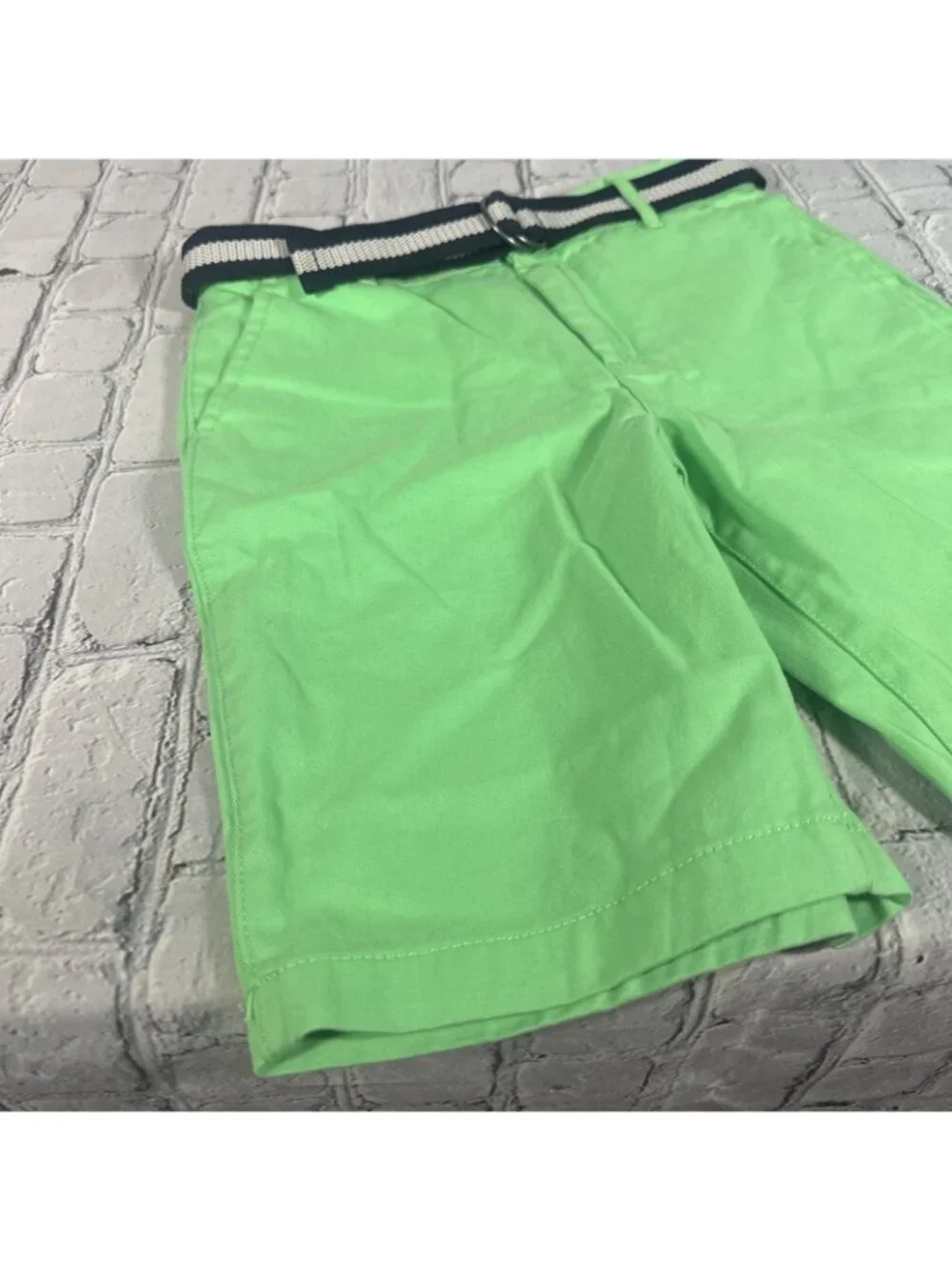 The Children's Place Boys Youth Size 8 Belted Chino Shorts Green Parakeet NEW